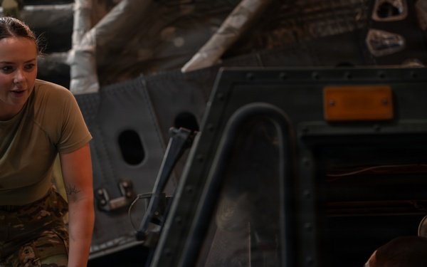 16th EAS conducts cargo mission within CENTCOM AOR