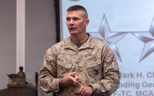 The commanding general of the Combat Center speaks to Advanced Expeditionary Logistics Operations Course students