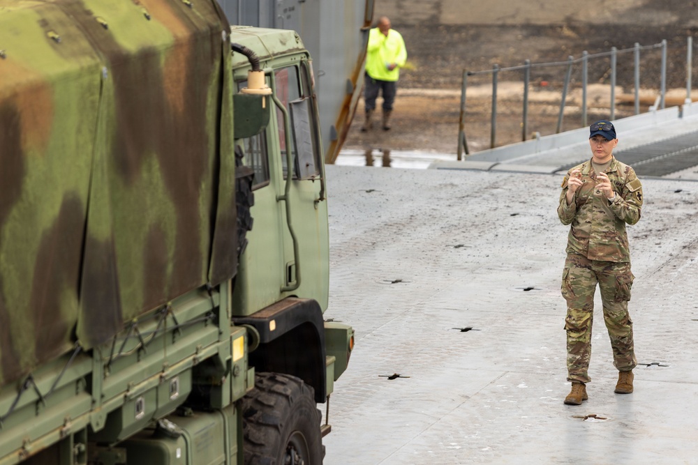 LSV-8 Supports 25th CAB Equipment Transport