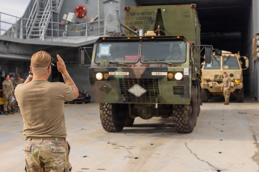 LSV-8 Supports 25th CAB Equipment Transport