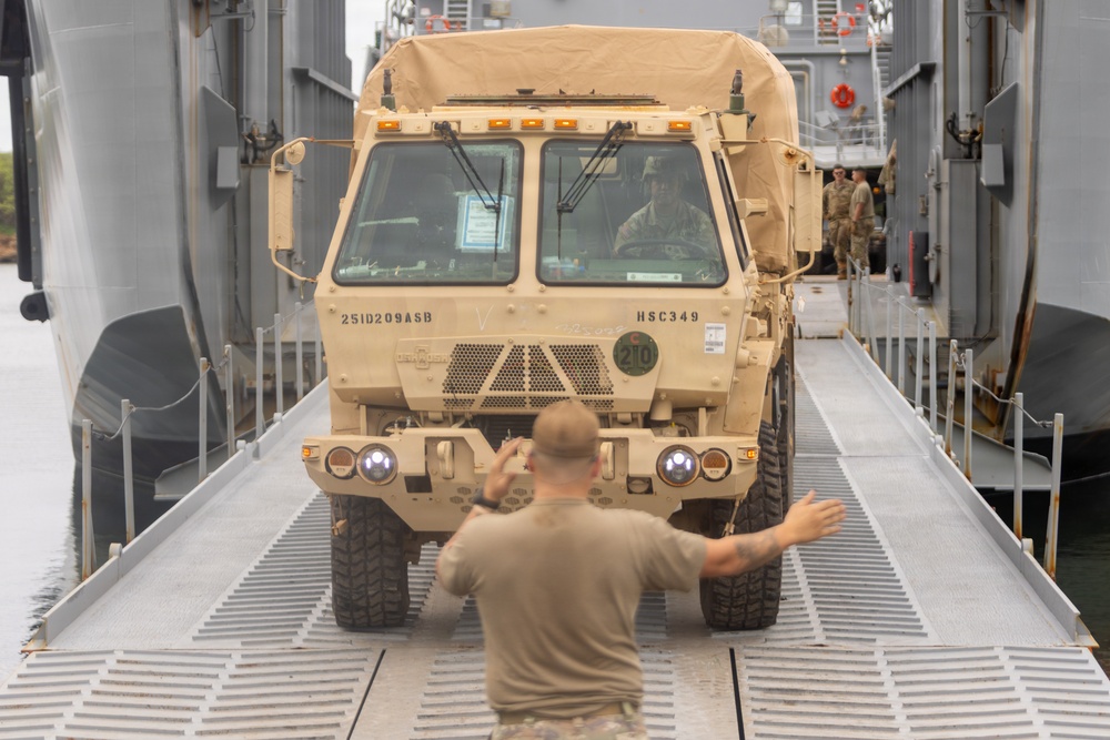 LSV-8 Supports 25th CAB Equipment Transport