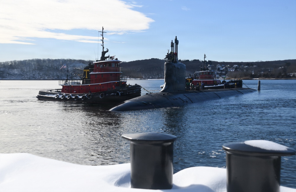 USS California (SSN 781) Moors Pier Side at SUBASE