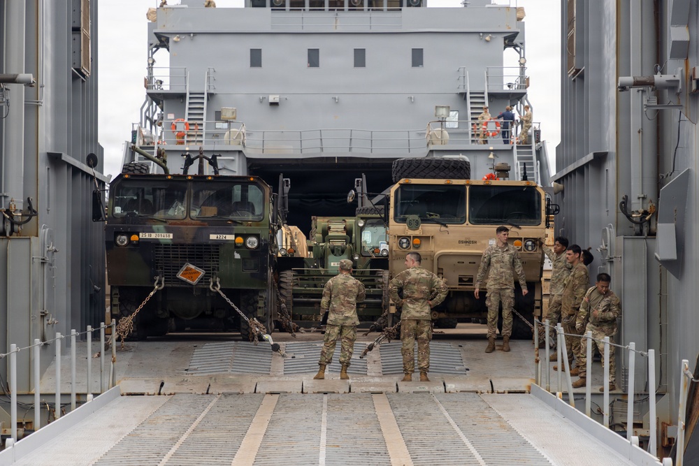 LSV-8 Supports 25th CAB Equipment Transport