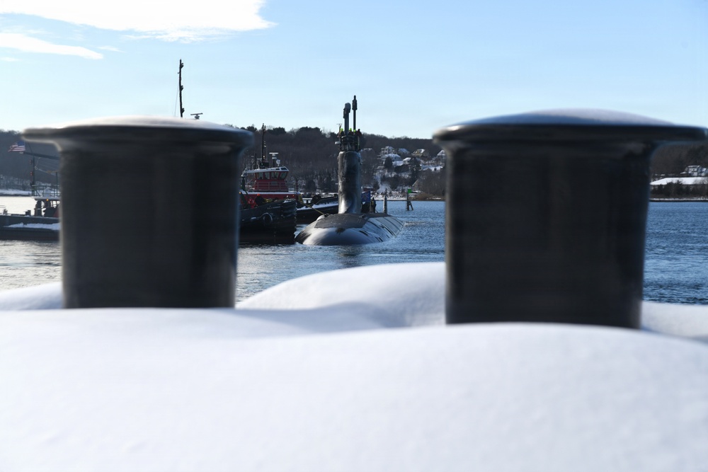 USS California (SSN 781) Moors Pier Side at SUBASE