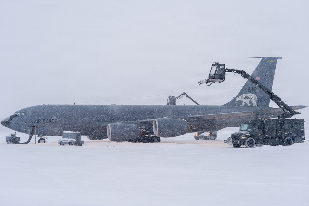 JBER Flightline Snow Removal