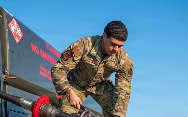 New Defueling Hose Improves Aircraft Turnaround Time