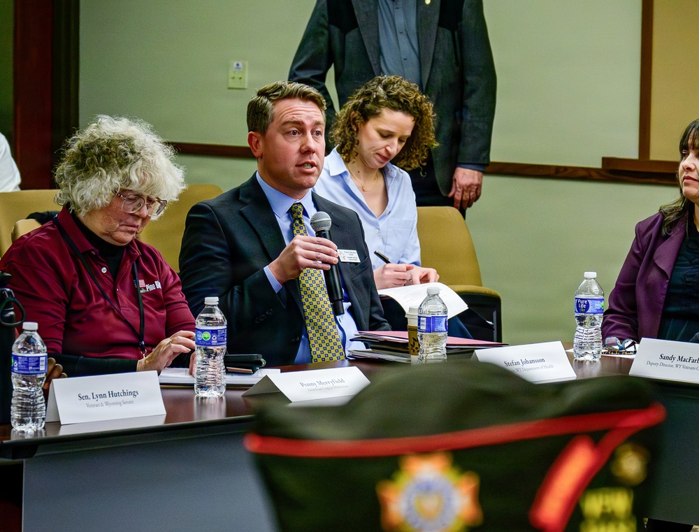 V.A. Secretary vows to end ‘fog’ of bureaucracy in blunt Wyoming roundtable