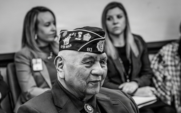 V.A. Secretary vows to end ‘fog’ of bureaucracy in blunt Wyoming roundtable