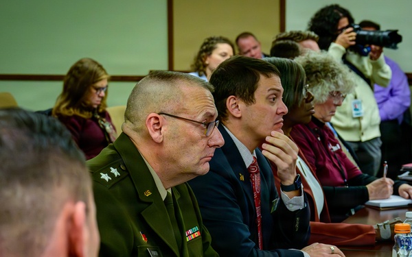 V.A. Secretary vows to end ‘fog’ of bureaucracy in blunt Wyoming roundtable