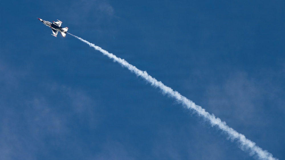 Thunderbirds visit Travis ahead of Air Show