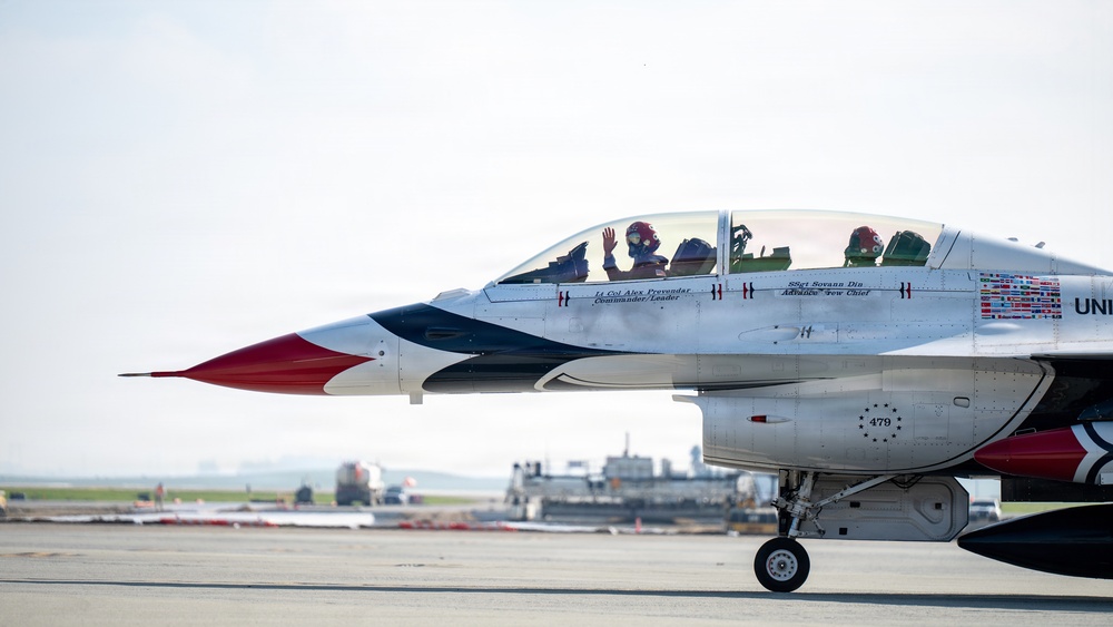 Thunderbirds visit Travis ahead of Air Show