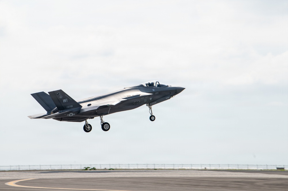 115th Fighter Wing Arrives to Participate in Sentry Aloha 26-1