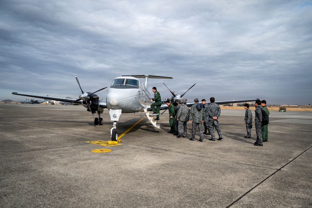 JASDF Niigata Air Rescue Squadron visits 459th AS