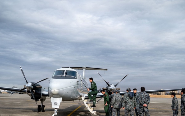 JASDF Niigata Air Rescue Squadron visits 459th AS