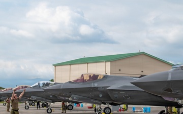 115th Fighter Wing Arrives to Participate in Sentry Aloha 26-1