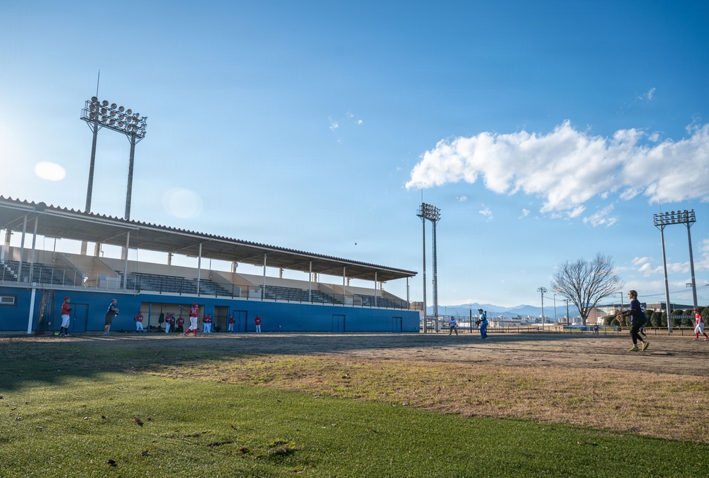 JASDF Niigata Air Rescue Squadron visits 459th AS