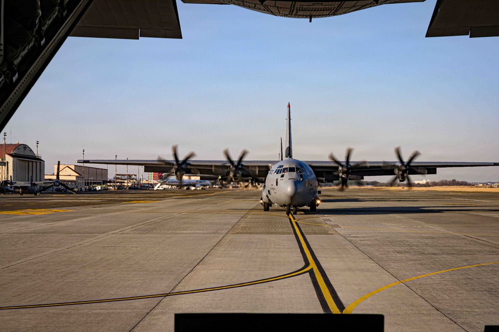 Yokota supports first JGSDF-hosted multinational airborne exercise