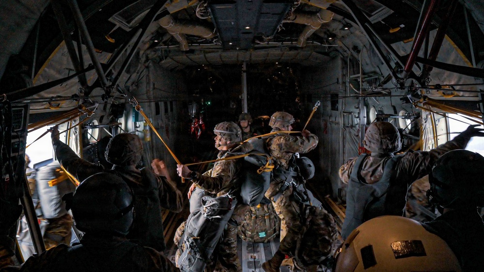 Yokota supports first JGSDF-hosted multinational airborne exercise&amp;#xA;