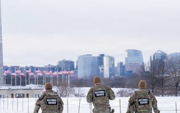 National Guard conducts winter presence patrols near National Mall