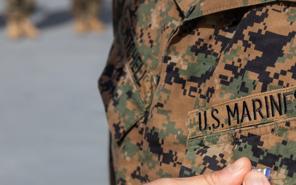 22nd MEU(SOC) | CLB 26 Awards Marine Aboard Fort Lauderdale