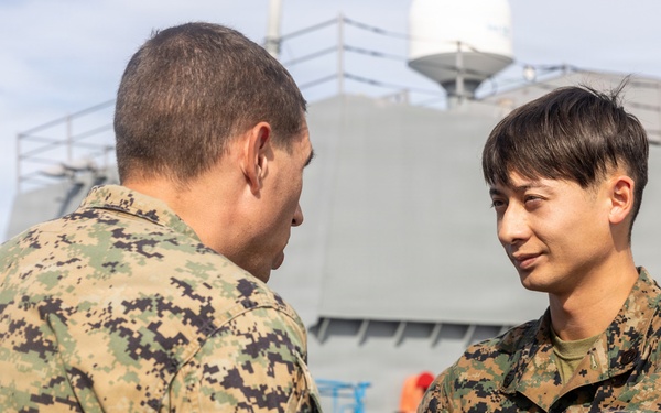22nd MEU(SOC) | CLB 26 Awards Marine Aboard Fort Lauderdale