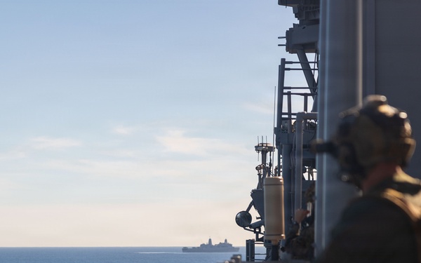 11th MEU Marines, Sailors Conduct Simulated Strait Transit