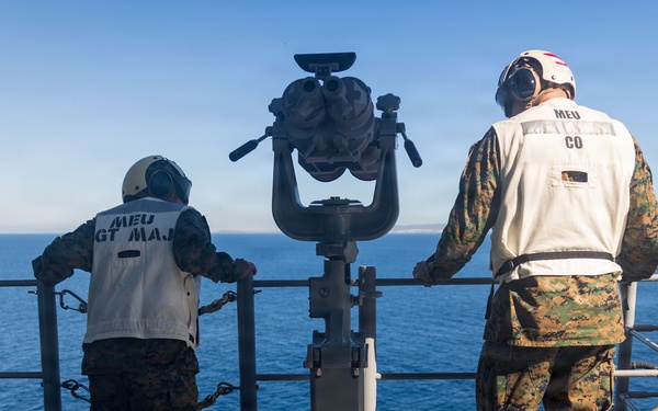 11th MEU Marines, Sailors Conduct Simulated Strait Transit Drill