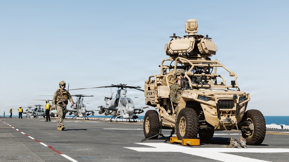 11th MEU Marines, Sailors Conduct Simulated Strait Transit