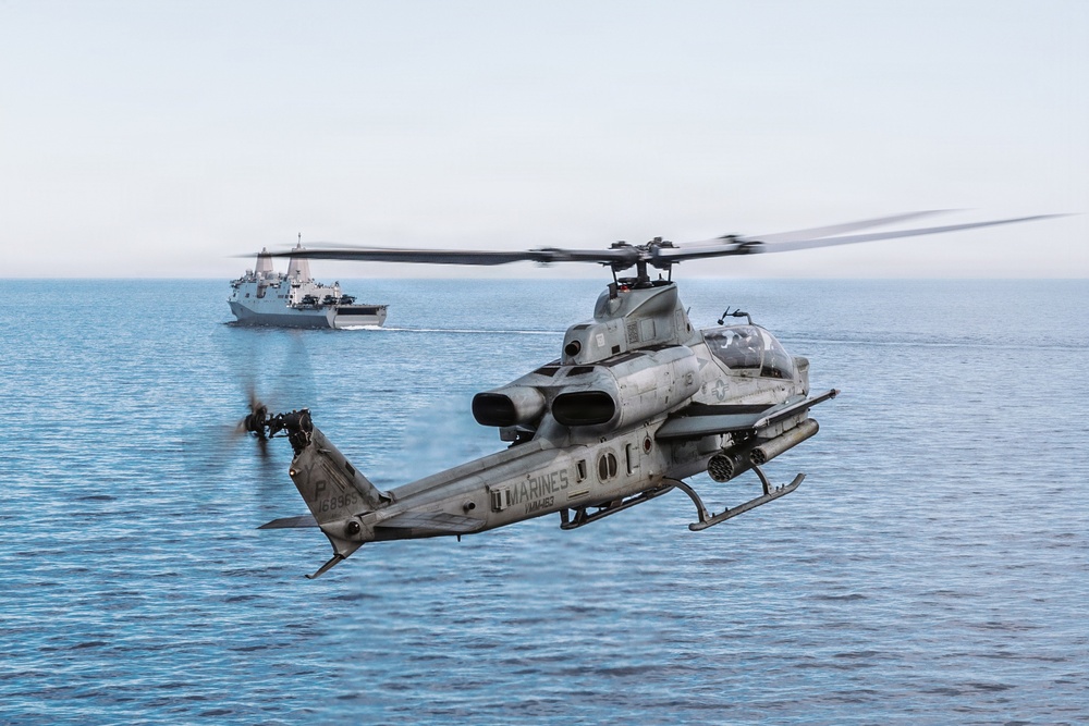 11th MEU Marines, Sailors Conduct Simulated Strait Transit