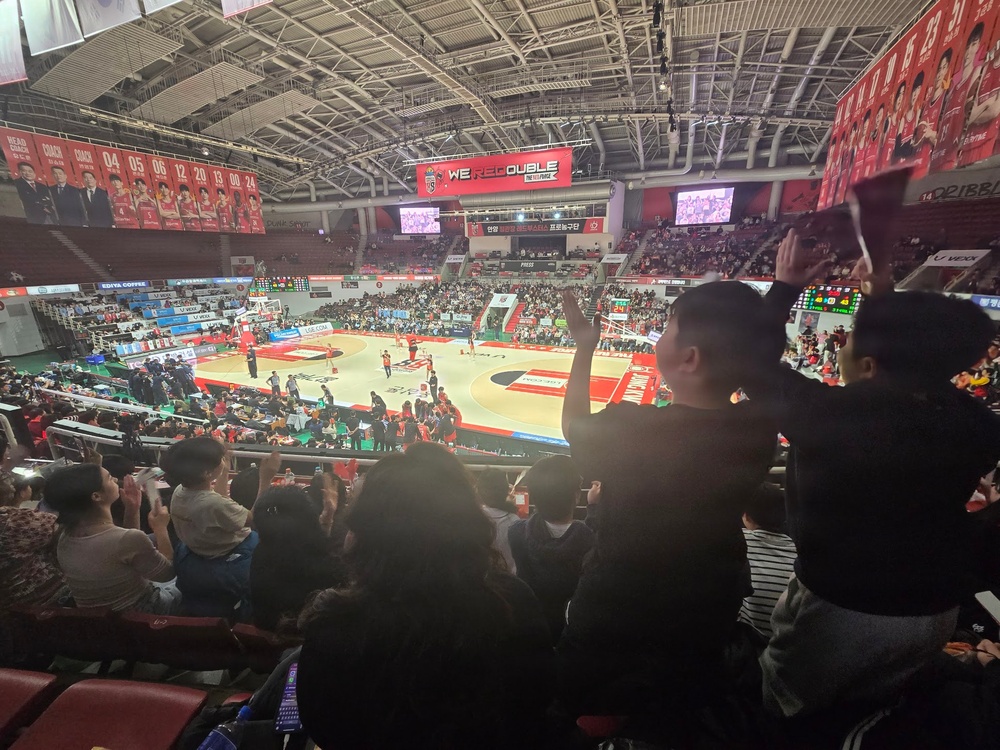 Hoop dreams: Families find common ground on the court