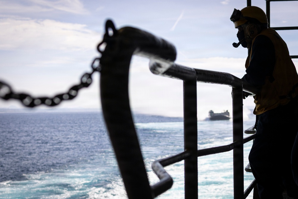 QUART 26.2: 2nd Bn., 4th Marines embark USS Makin Island