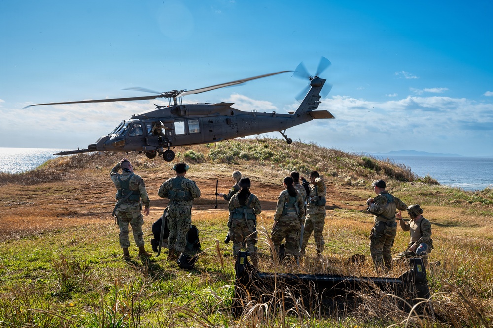 Rain or Shine; 18th OSS Weather Airmen take flight
