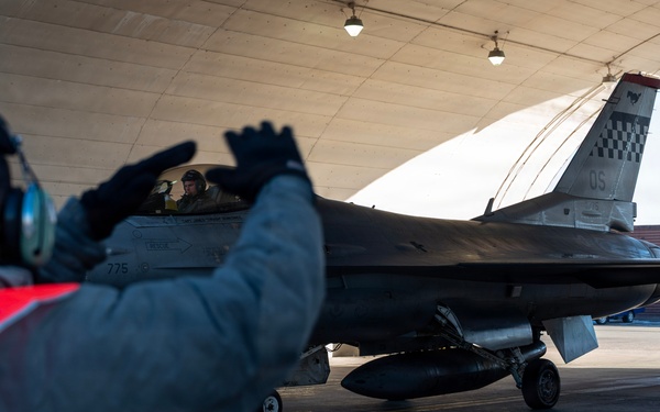 Fueling the Fight: Hot-Pit Refueling Sustains Combat Airpower at Osan