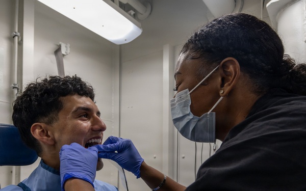 Abraham Lincoln conducts X-rays