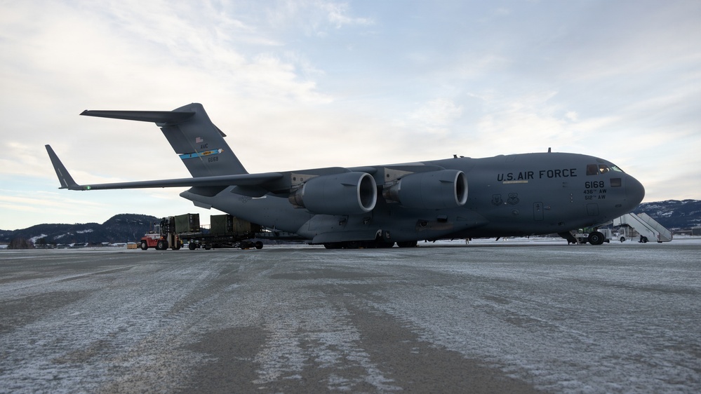 CORE26 | U.S. and Norwegian Forces Conduct Joint Offload for Exercise Cold Response 26