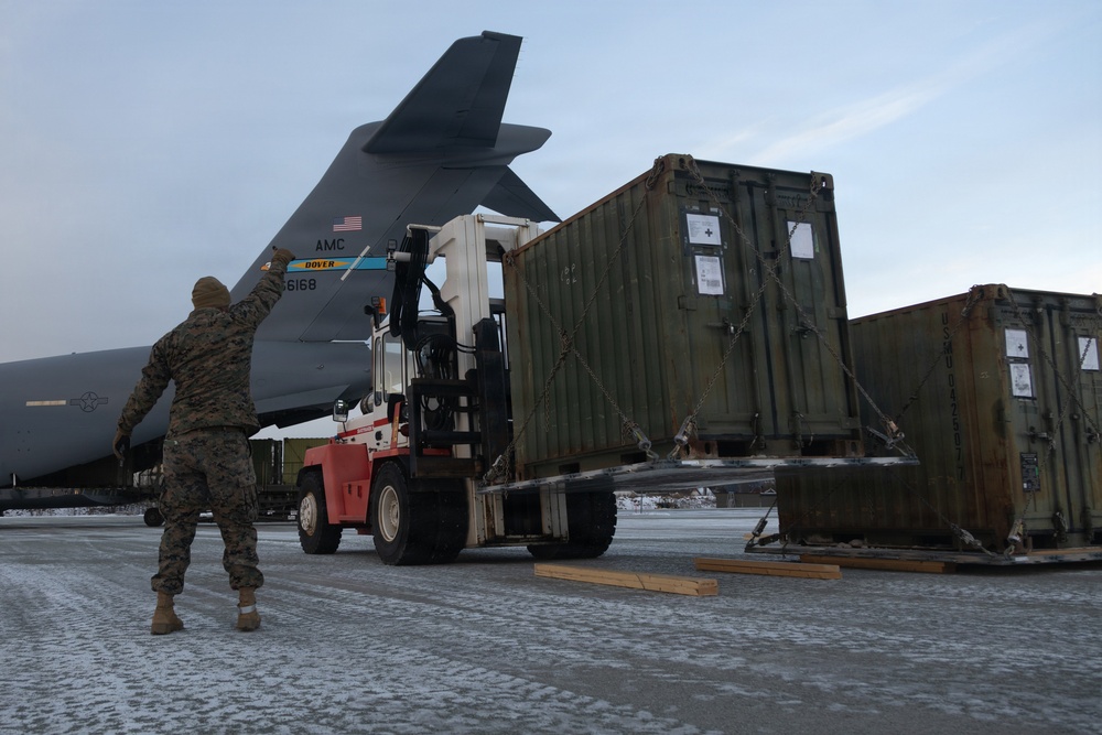 CORE26 | U.S. and Norwegian Forces Conduct Joint Offload for Cold Response 26