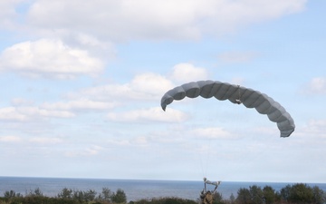 3d Reconnaissance Battalion Executes Military Freefall Jump