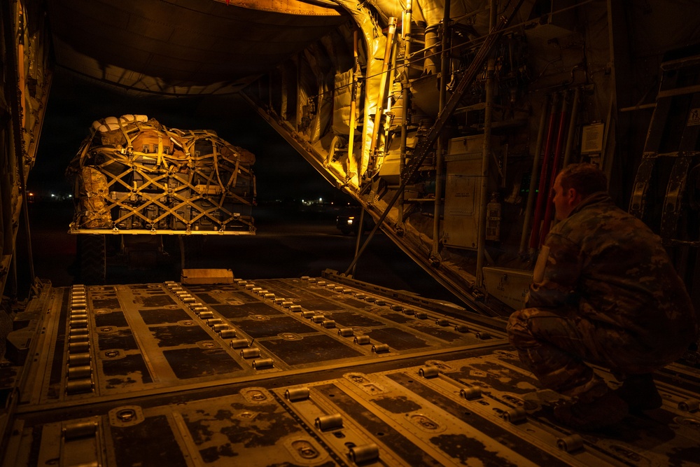 61st Expeditionary Airlift Squadron conducts airlift mission