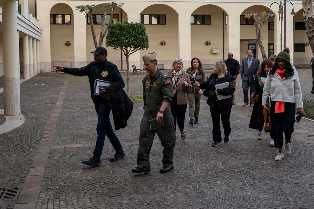 Navy Installations Command Executive Director Visits NSA Naples