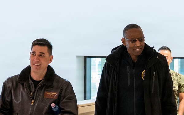 Navy Installations Command Executive Director Visits NSA Naples