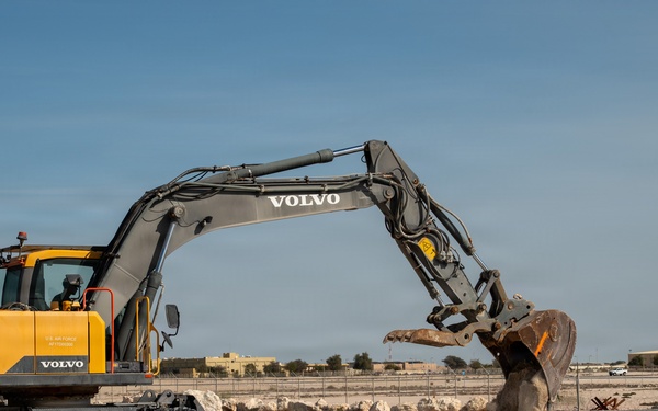 379th ECES trains to restore runways during RADR exercise