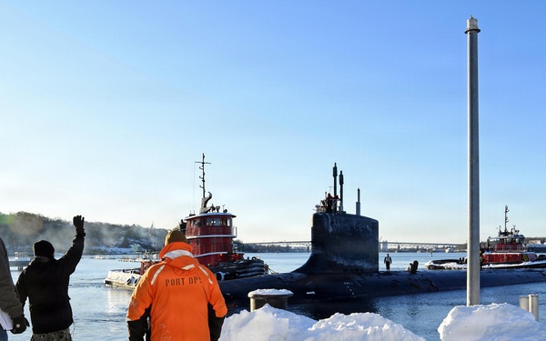 New Mexico Arrives at Naval Submarine Base New London