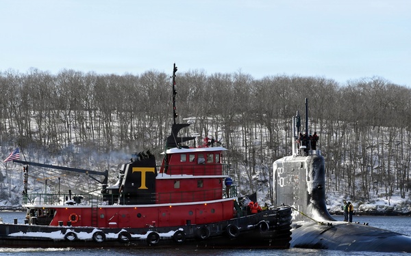 Virginia Returns to Naval Submarine Base New London