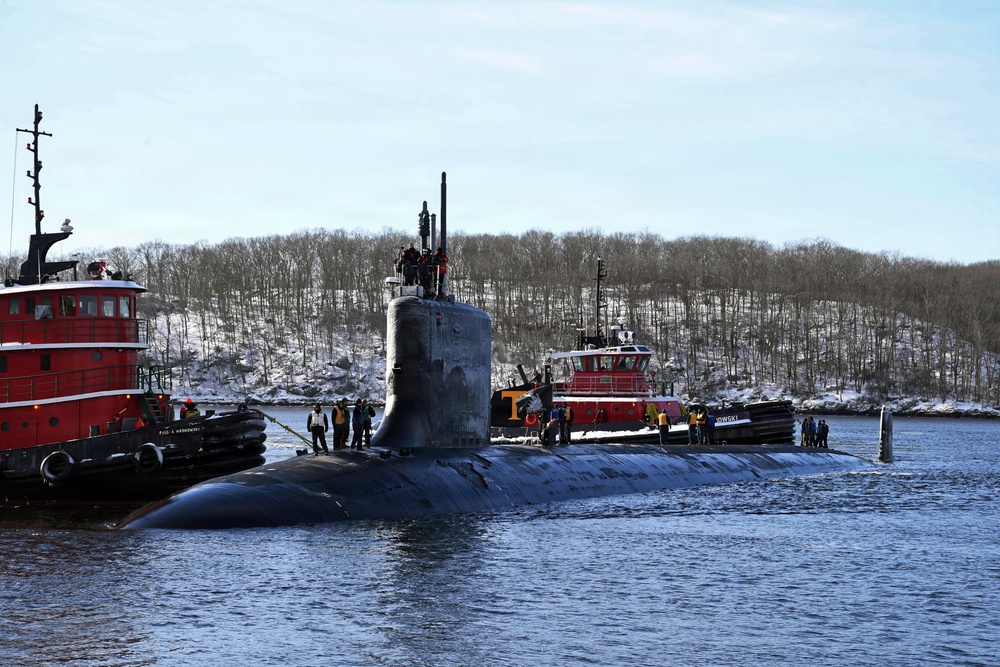 Virginia Returns to Naval Submarine Base New London