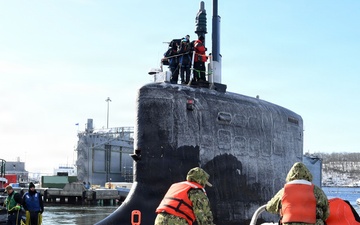 Virginia Returns to Naval Submarine Base New London