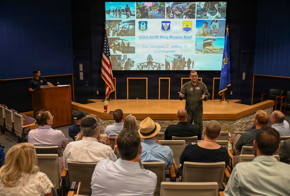 FBI Citizens Academy Class Tours 433rd AW, Gains Insight Into Airlift Mission