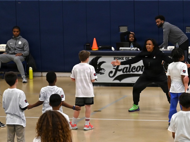 Wizards host hoops for JBAB troops, families