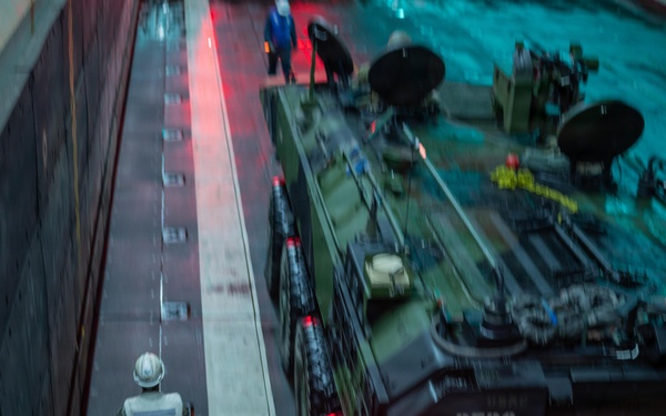 QUART 26.2: 3rd AA Bn. conduct night Ship to Shore operations onboard USS Makin Island