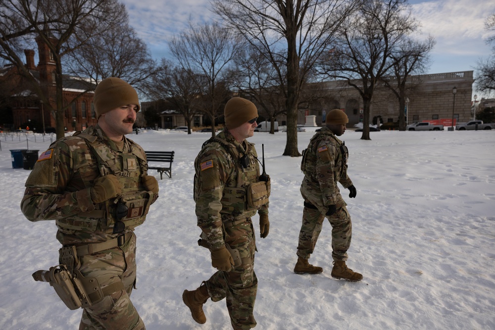 National Guard Maintains Visible Presence Near National Mall for D.C. Safe and Beautiful Mission