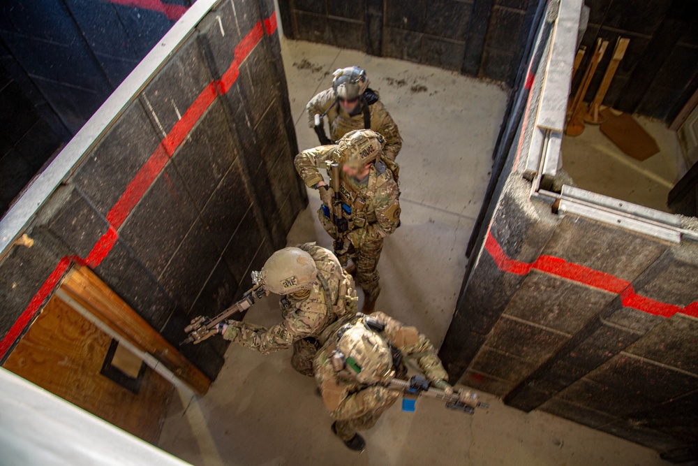 U.S. Marshals, Special Forces Conduct Joint Training Exercise